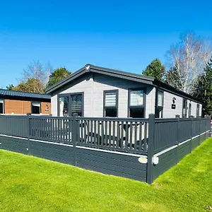  Holiday home Black Moorhen With Hot Tub United Kingdom